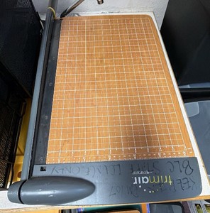 Trim air paper cutter by Wescott
