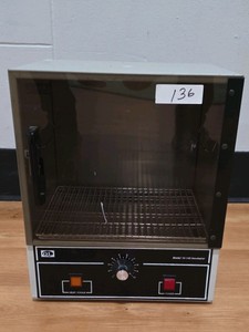 Quincy Lab Model 10-140 benchtop analog incubator