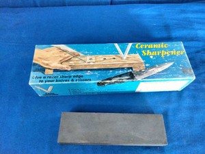 Vintage Colorado Abrasives ceramic V-type knife sharpener
