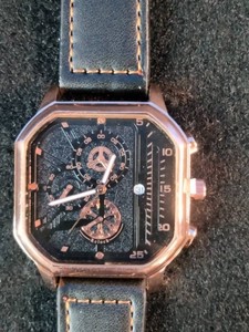 New OLEVS No. 9950 quartz wristwatch