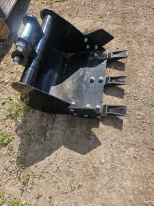 2026 - Unused - 40CM Toothed Bucket