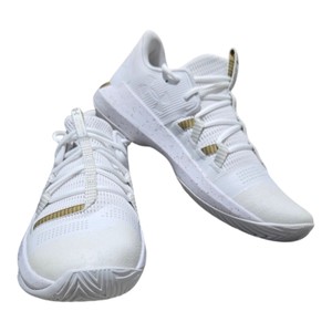 Under Armour UA Block City 2.0 Mens Basketball Shoes WhiteGold Size 10.5  overstock like new