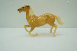 vintage hard plasictoy figurine (hollow)