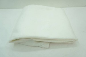 white cotton blanket 88 x 56