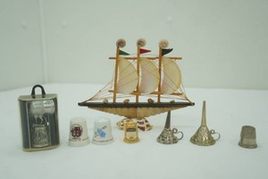 thimbles, tiny collectibles
