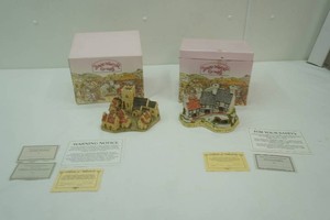1982 & 1987 David Winter Cottages Figurines, Great Britian
