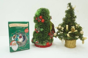 large Christmas bulb, 2 Christmas trees 12