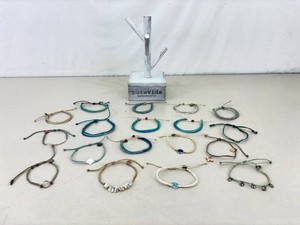 18 PuraVida Braclets with PuraVida Hanging TreeBox