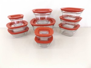 Lot of Rubbermaid Lidded Glass Storage Containers&nbsp