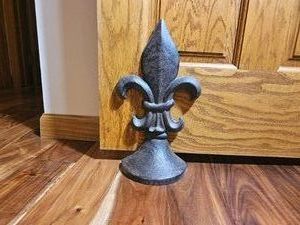 Cast Iron Fluer-De-Lis Door Iron