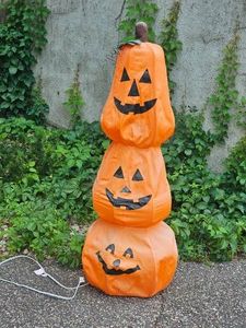 3.5 Foot Tall Lit Jacko Lantern Stack