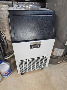 HomeLabs Commercial Ice Machine