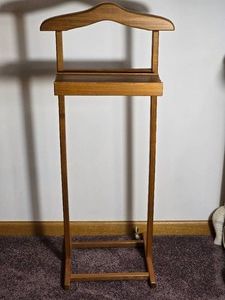 Traditional Wooden Gentlemans Wardrobe Valet Stand