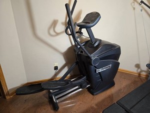 Octane Fitness Elliptical Exercise Machine