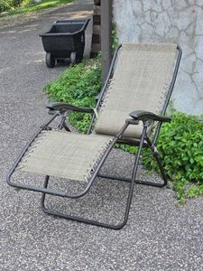 Folding Zero Gravity Outdoor Recliner