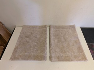PURELY INDULGENT BATH MAT TAN 2CT