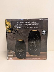 NEW WOMEN OWNED EVERGREEN LED BLACK PORCELAIN LANTERN 2PK