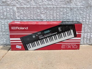 ROLAND E-X10 ARRANGER KEYBOARD