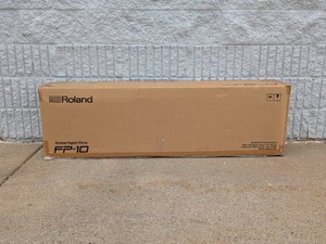 ROLAND FP-10 DIGITAL PIANO