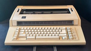 LR - Vintage Electric Typewriter IBM Actionwriter 1 Type 6715-001