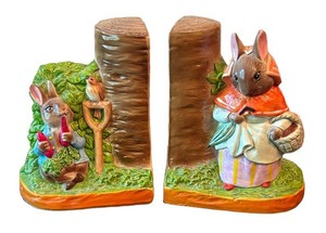 LR - Schmid Beatrix Potter Peter Rabbit & Mrs. Rabbit Bookends