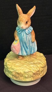 LR - Schmid Beatrix Potter Mrs. Flopsy Bunny Music Box