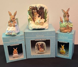 DR - Schmid Beatrix Potter Music Box & Nightlights
