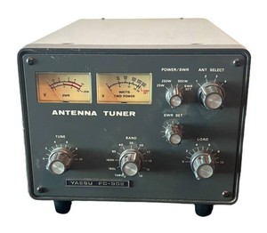 DR - Vintage Yaesu Antenna Tuner Model FC-902