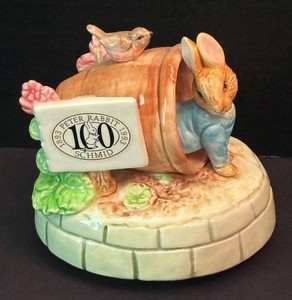 LR - Vintage Schmid Beatrix Potter Peter Rabbit 100 Year Commemorative Music Box