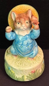 LR - Schmid Beatrix Potter Tom Kitten Musical Figurine