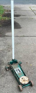 G - Floor Jack - Craftsman 1 12 Ton