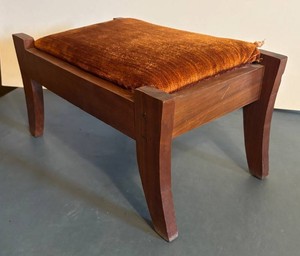 BR1 - Vintage Footstool