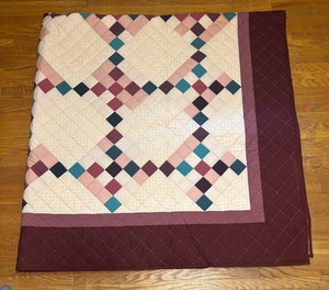 BR1 - Quaint Vintage Quilt