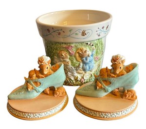 BR1 - Beatrix Potter Figurines & Planter Pot by Schmid and Hampton Collection