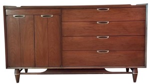 LR - Vintage Broyhill Sculptra Mid-Century Modern Walnut Sideboard Buffet