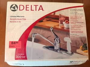 Kitchen Faucet - Delta 300-WF Single Handle Chrome