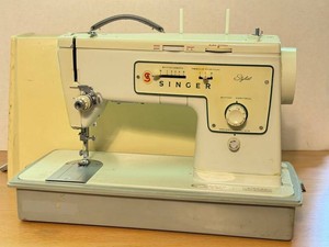 Sewing Machine - Vintage Singer Stylist Zig-Zag Model 413