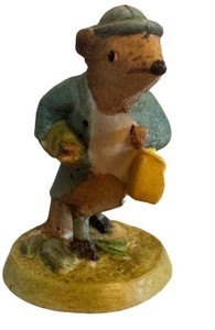 Vintage Mouse Figurine With Suitcase