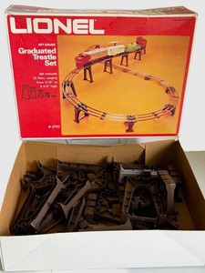 Toy Train Accessories - Lionel 027 Gauge Graduated Trestle Set 6-2110