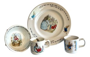 Peter Rabbit Wedgwood Dinnerware Set (Lot of 4)