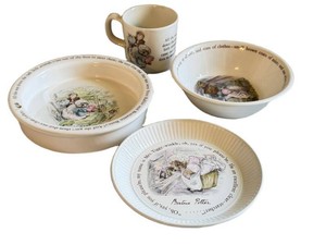 Vintage Beatrix Potter China Set Wedgwood Mrs Tiggy-Winkle (Lot of 4)