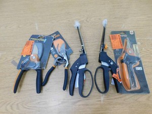 Fiskars Hand Tool Lot