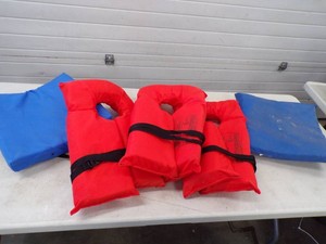 2 Life Jackets and 2 Boat Cousinns