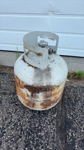 20 pound propane tank