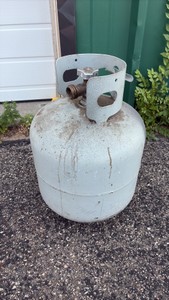 20 pound propane tank