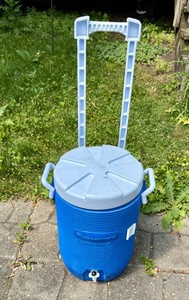 Rubbermaid Drinking Water Cooler