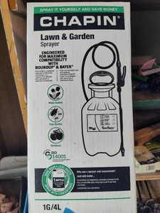 Chapin One Gallon Sprayer - New in Box