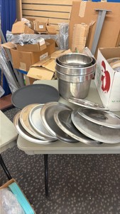 STEAM TABLE ITEMS AND ICE BUCKET