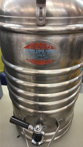 AERVOID STAINLESS STEEL 5 GALLON BEVERAGE DISPENSER