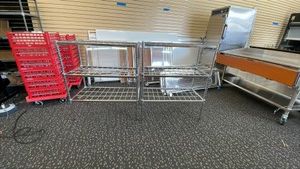 SILVER DUNNAGE RACKS
